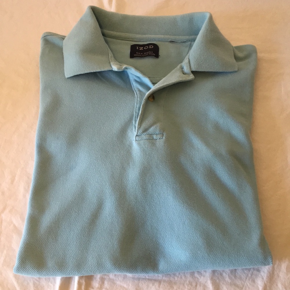 Izod polo short sleeve. Men’s size small color light blue
